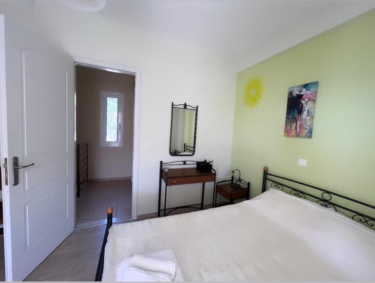 Maisonette Sea View , Finikounda Екстериор снимка