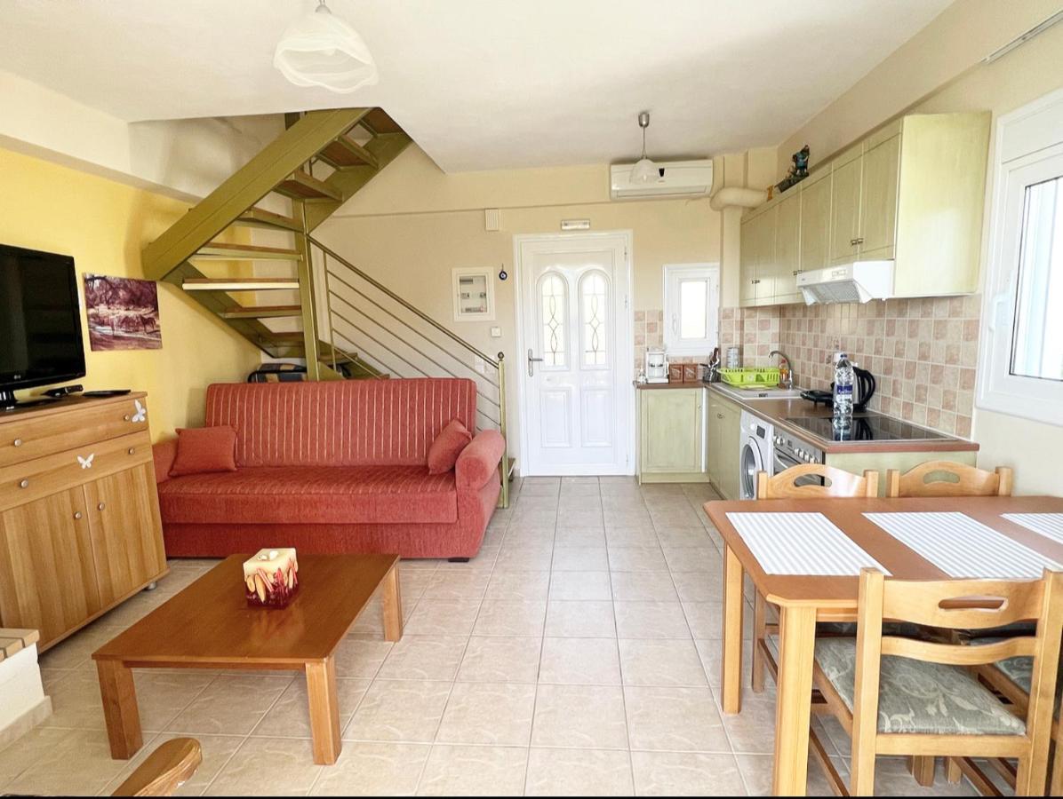 Maisonette Sea View , Finikounda Екстериор снимка